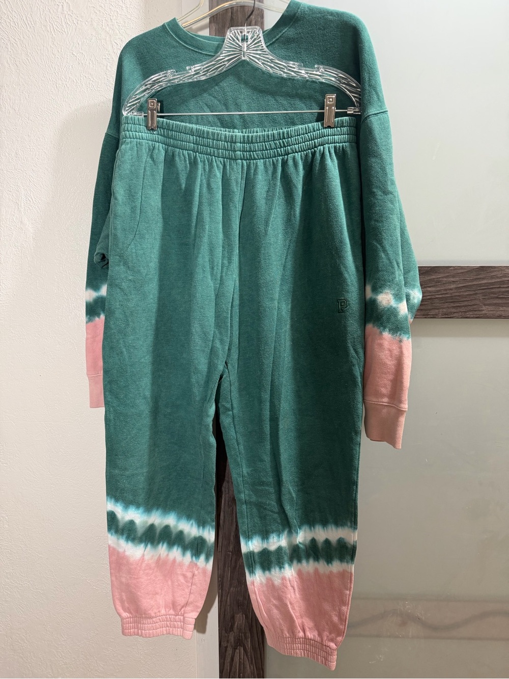 PINK Victoria's Secret Green and Pink Tie-Dye Sweat Set